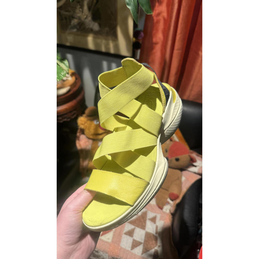 Sorel Blitz Explorer Multistrap Leather Elastic Sandal Women's Size 7